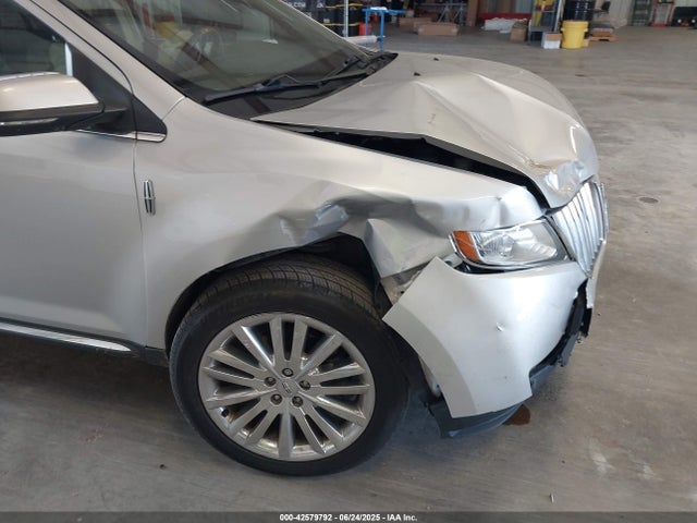 2LMDJ6JK4FBL30488 Lincoln 2015