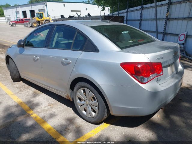 2016 CHEVROLET CRUZE LIMITED 1G1PC5SH2G7142768 Photo 2