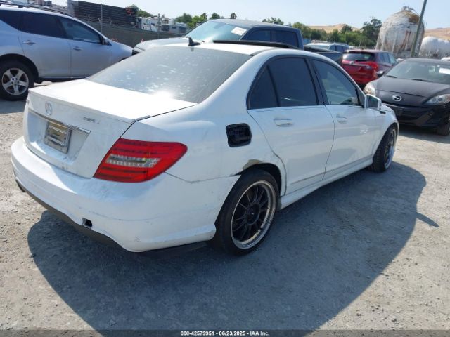 2013 MERCEDES-BENZ C 250 WDDGF4HB2DR251278 Photo 3