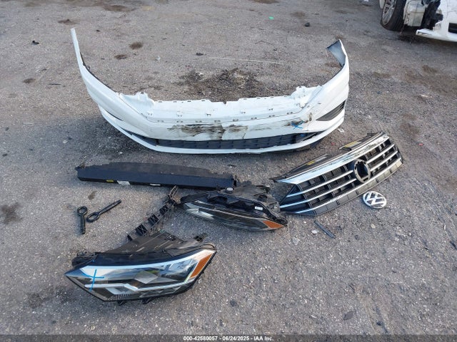 3VWC57BU8MM043105 Volkswagen tsi