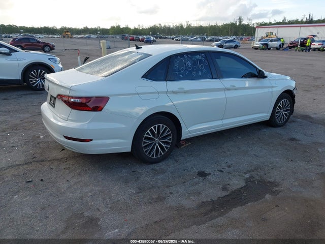 3VWC57BU8MM043105 Volkswagen tsi