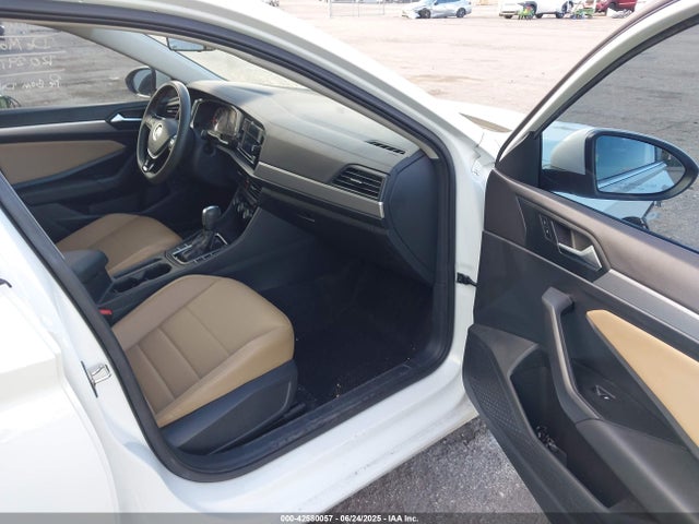 3VWC57BU8MM043105 Volkswagen tsi