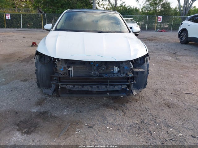 3VWC57BU8MM043105 Volkswagen tsi