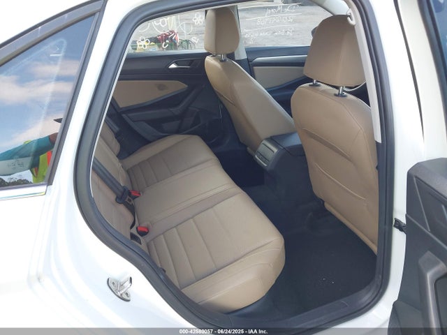 3VWC57BU8MM043105 Volkswagen tsi