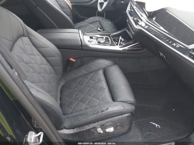 5UX23EM0XS9Z21811 BMW X7