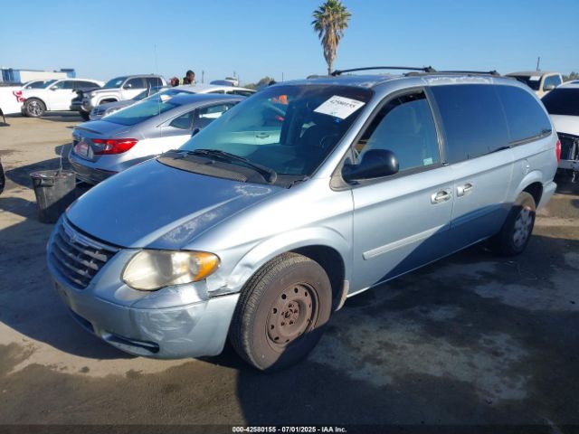 2005 CHRYSLER TOWN & COUNTRY 2C4GP44R65R380758 Photo 1