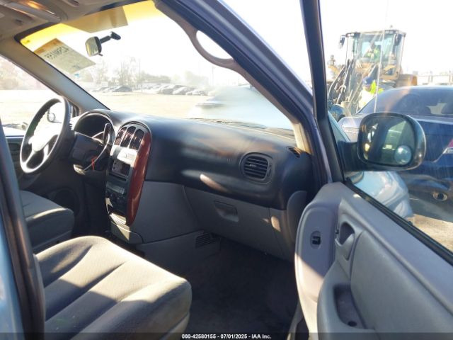 2005 CHRYSLER TOWN & COUNTRY 2C4GP44R65R380758 Photo 4