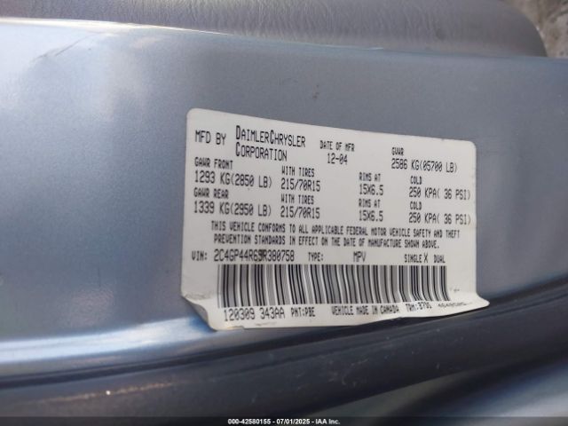2005 CHRYSLER TOWN & COUNTRY 2C4GP44R65R380758 Photo 8