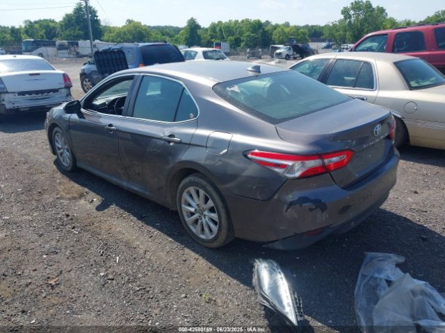 2019 TOYOTA CAMRY 4T1B11HK9KU219029 Photo 2