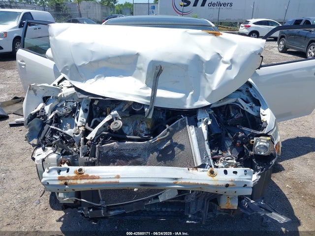 Scion 2ar-fe 2016 JTKJF5C73GJ022340 Image 13