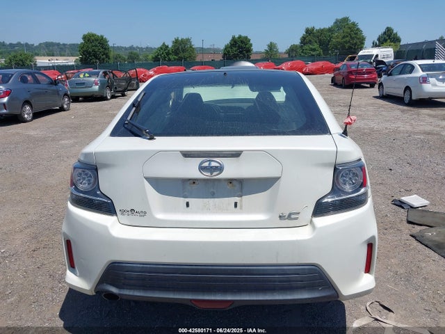 Scion 2ar-fe 2016 JTKJF5C73GJ022340 Image 17