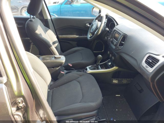 2018 JEEP COMPASS 3C4NJCAB0JT233112 Photo 4