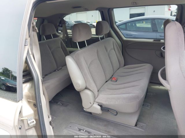2002 CHRYSLER TOWN & COUNTRY 2C4GP44372R747075 Photo 7