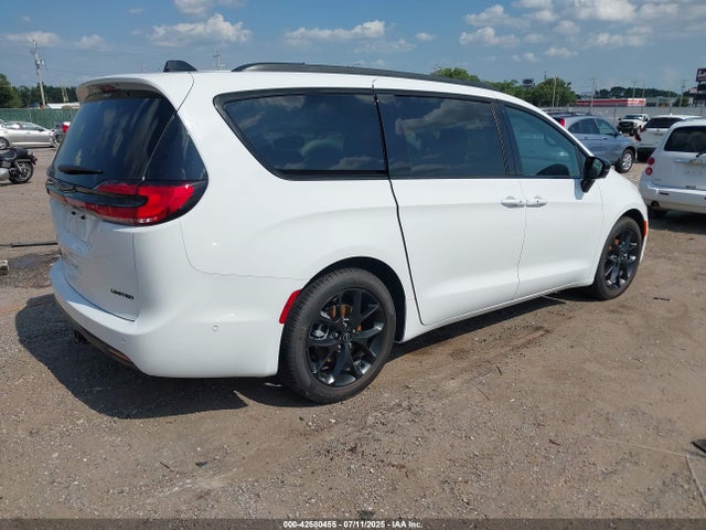 Chrysler 2025 2025 2C4RC1GGXSR576355 Image 4