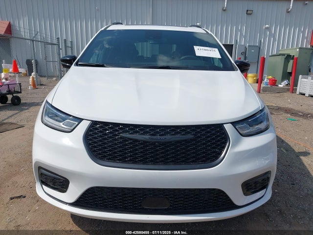 Chrysler 2025 2025 2C4RC1GGXSR576355 Image 6