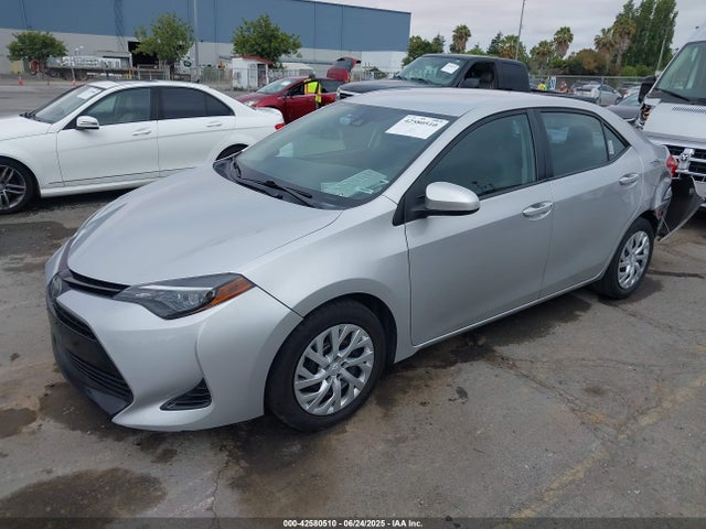 Toyota COROLLA LE 2019 5YFBURHE8KP903331 Image 2