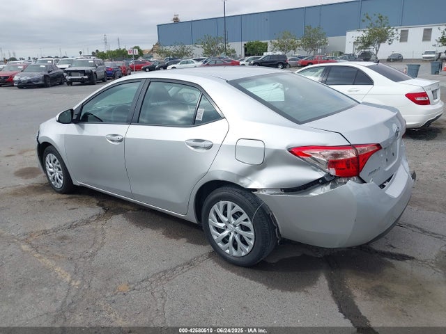 Toyota COROLLA LE 2019 5YFBURHE8KP903331 Image 3