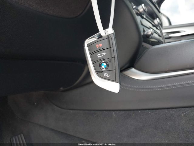 5YMKT6C36H0X20818 BMW 2017