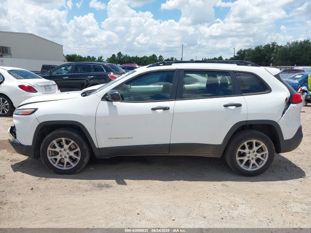 1C4PJLAB5GW106822 Jeep Cherokee