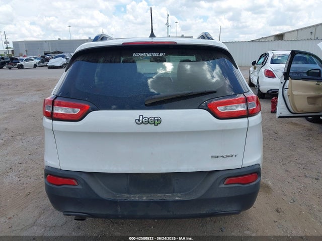 1C4PJLAB5GW106822 Jeep Cherokee