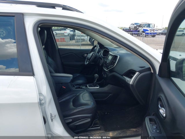 1C4PJLAB5GW106822 Jeep Cherokee
