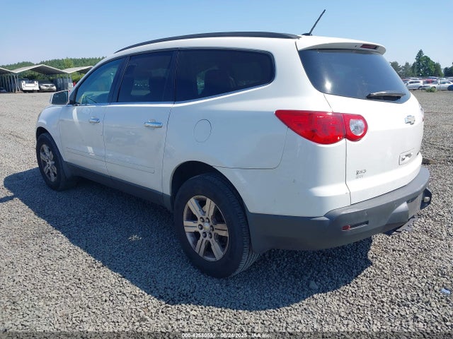 2012 CHEVROLET TRAVERSE 1GNKRGED0CJ141501 Photo 2