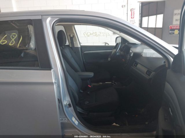 2016 MITSUBISHI OUTLANDER JA4AZ3A30GZ019040 Photo 4