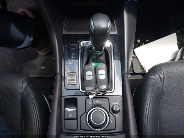 2018 MAZDA MAZDA3 3MZBN1M37JM176835 Photo 10