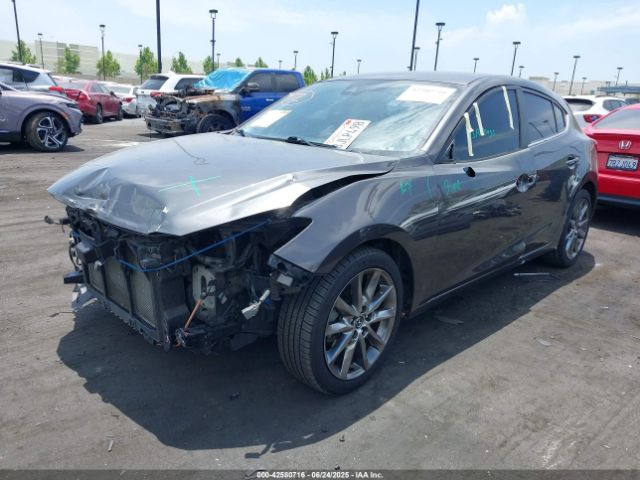 2018 MAZDA MAZDA3 3MZBN1M37JM176835 Photo 1