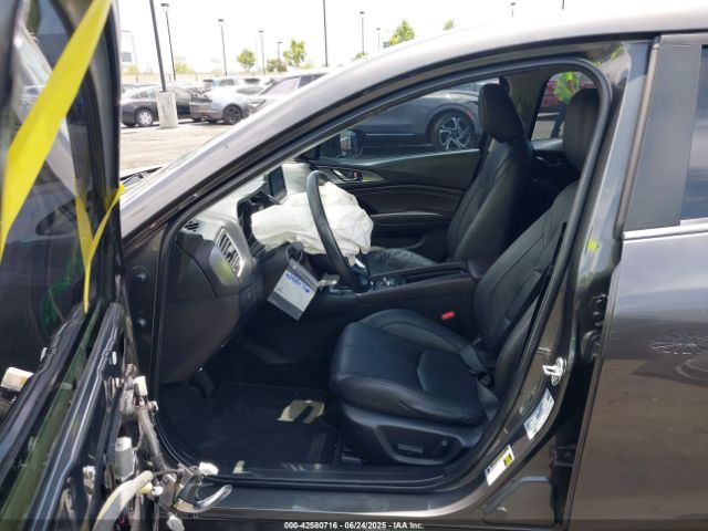 2018 MAZDA MAZDA3 3MZBN1M37JM176835 Photo 4