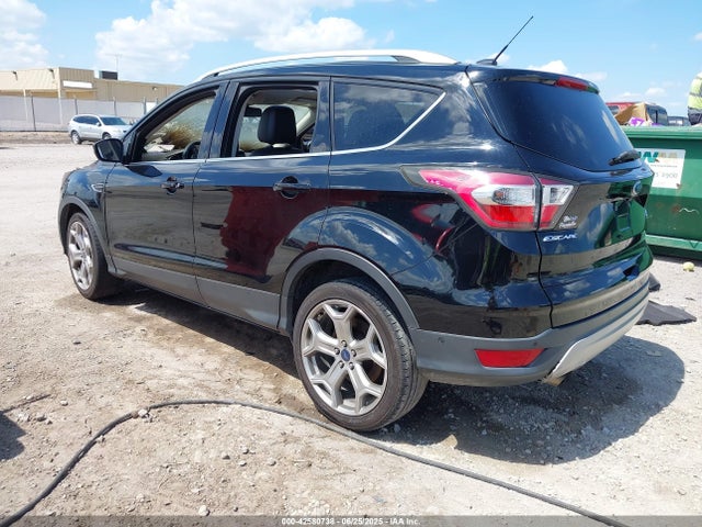 1FMCU0J94HUA48387 Ford Escape