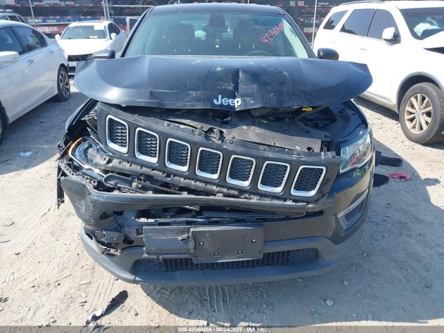3C4NJCAB2JT211158 Jeep Compass