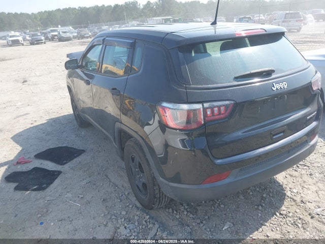 3C4NJCAB2JT211158 Jeep Compass