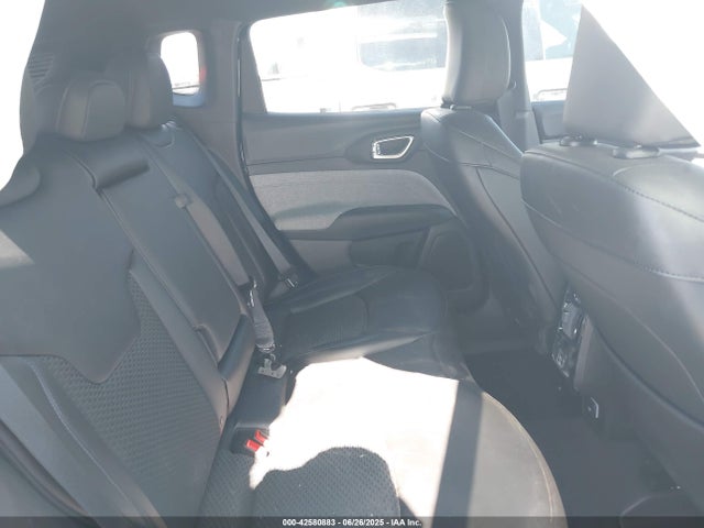 3C4NJDBN0ST571190 Jeep 2025