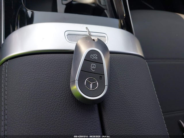 W1KAF4GB1SR266603 Mercedes-Benz m254