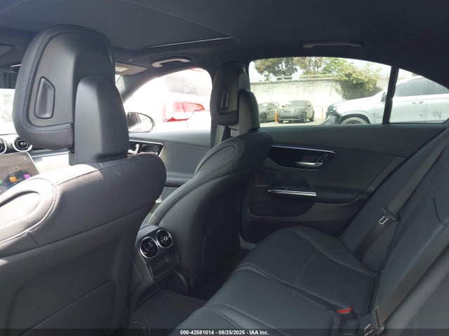 W1KAF4GB1SR266603 Mercedes-Benz m254