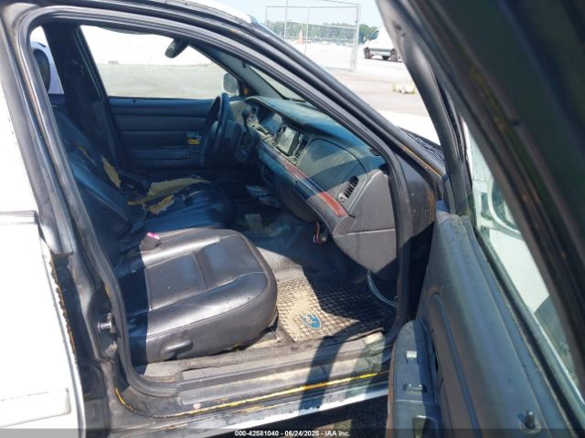 2011 FORD CROWN VICTORIA 2FABP7AV5BX156990 Photo 4