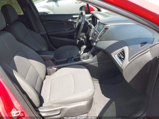 Chevrolet le2 -di: direct injection, vvt: variable valve timing, gen, alum 2018 1G1BE5SM2J7165735 Image 5