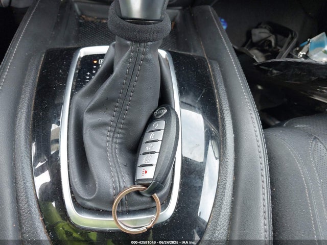 Nissan 2018 2018 JN8AT2MT1JW453333 Image 11