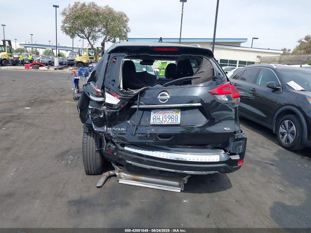 Nissan 2018 2018 JN8AT2MT1JW453333 Image 16