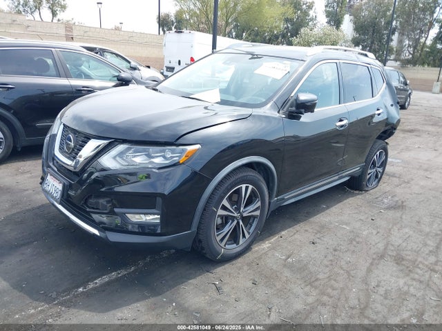 Nissan 2018 2018 JN8AT2MT1JW453333 Image 2