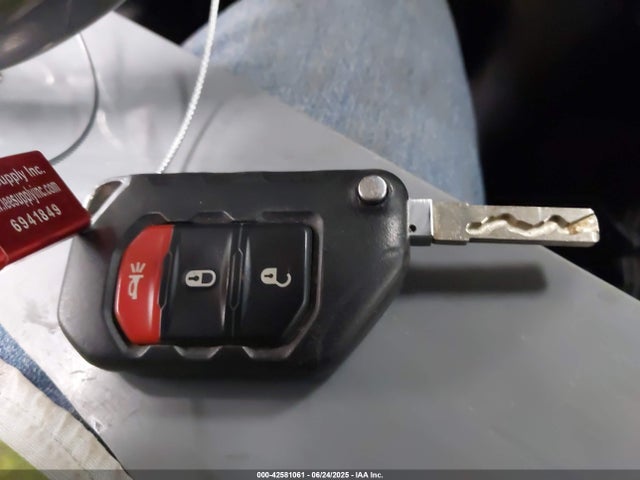 1C4HJXEN8KW588369 Jeep 2019