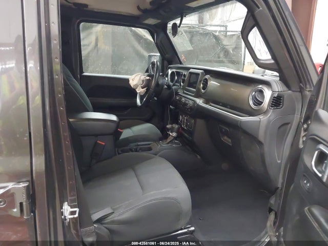 1C4HJXEN8KW588369 Jeep 2019