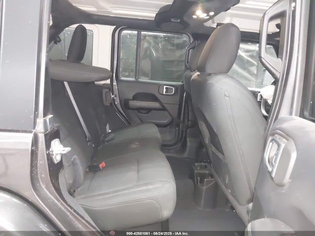 1C4HJXEN8KW588369 Jeep 2019