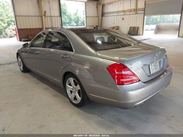 2012 MERCEDES-BENZ S 550 WDDNG9EB7CA422514 Photo 2