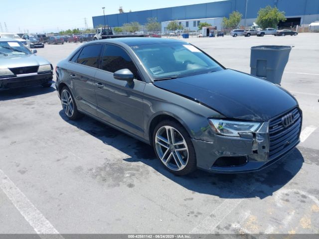 2018 AUDI A3 WAUAUGFF4J1067786