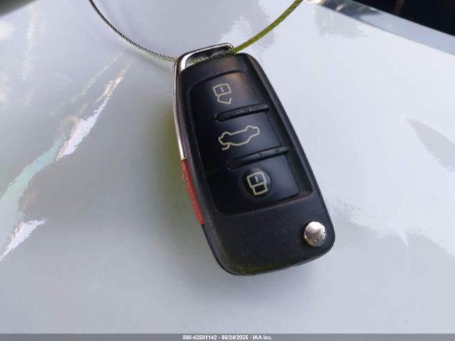 2018 AUDI A3 WAUAUGFF4J1067786 Photo 10