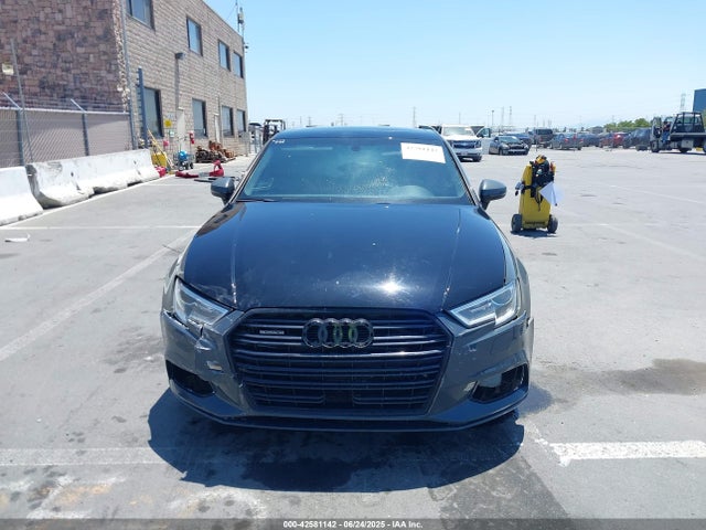 Audi 2.0 tfsi 2018 WAUAUGFF4J1067786 Image 12
