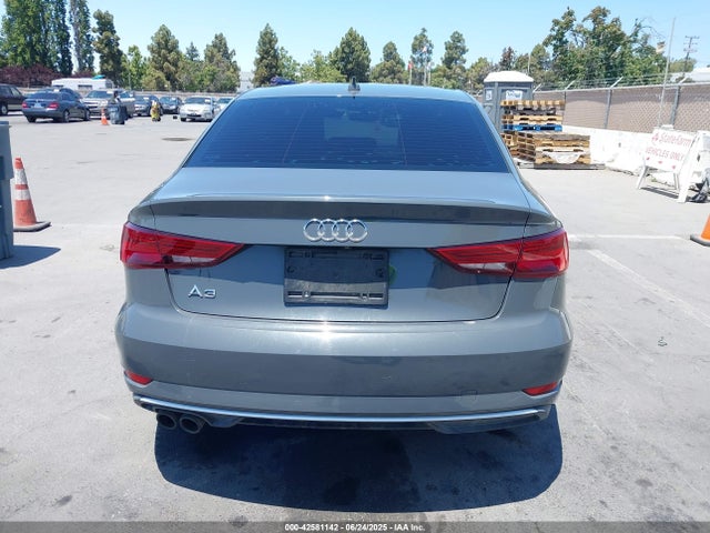 Audi 2.0 tfsi 2018 WAUAUGFF4J1067786 Image 16