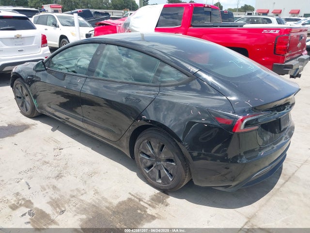 2024 TESLA MODEL 3 5YJ3E1EAXRF734469 Photo 2